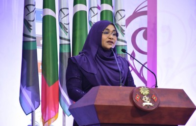 އަހުމަދިއްޔާ ސްކޫލަކީ ގައުމަށް ލިބުނު އިލްމީ ގަހެއް: ފަސްޓް ލޭޑީ ސާޖިދާ
