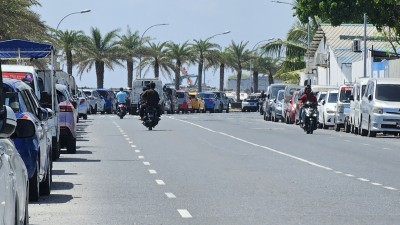 މަގުތަކުގައި ޕާކުކޮށްފައި ހުރީ، ނެތް ގަރާޖުތަކަކަށް ރަޖިސްޓްރީކޮށްފައި ހުރި އުޅަނދު: މިނިސްޓަރު