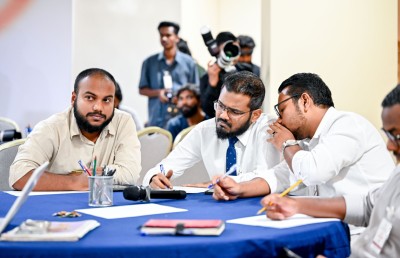 މީޑިއާ ކައުންސިލާއި ބްރޯޑްކޮމް އެއްކޮށްލުމަށް އެޗްއާރުސީއެމުން ދެކޮޅު