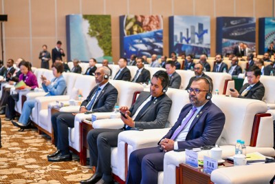 ރާއްޖޭގެ އިންވެސްޓްމަންޓު ފޯރަމާއި، ގަވަމަންޓް ސަމިޓަށް ރައީސާއެކު ބޮޑު ވަފުދެއް ދުބާއީއަށް