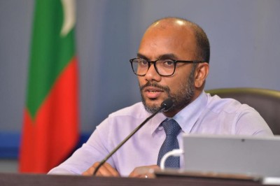 ޝިޔާމްގެ އަދަދު ދޮގުކުރައްވައި، އަމީރު ވިދާޅުވީ މަސްވެރިންނަށް ނުދެވިހުރީ 185 މިލިއަންކަމަށް