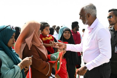 ތ. އަތޮޅުގައި އިގްތިޞާދު ފުޅާކޮށް ވަޒީފާ ފަހި ކުރާނަން: ރައީސް