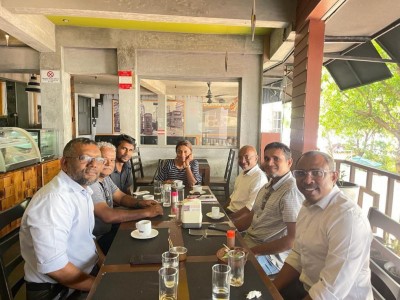 ރުހުން ނުދިން ވަޒީރުންނަށް ދައުވަތު ދީފައިވާތީ، ޑިމޮކްރެޓްސްއިން ވެސް ޖަލްސާ ބޮއިކޮޓް