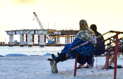 ރާއްޖޭގެ ޖުމްލަ ދަރަނި 148.9 ބިލިއަނަށް، އެކަމަކު ޖީޑީޕީގެ ނިސްބަތުން ހިފެހެއްޓިފައި