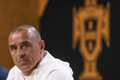 ނަޕޯލީގެ ކޯޗު ކަމުން މައްޒާރީ ވަކިކޮށް ކަލްޒޯނާ އައްޔަންކޮށްފި