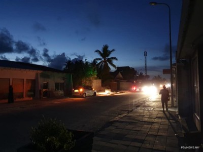 އައްޑޫ ސިޓީގެ ގުޅިފައިވާ ރަށްތަކުން ކަރަންޓު ކެނޑި، އަނދިރީގައި އެއް ގަޑިއިރު