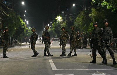 ކުރީގެ އުއްތަމަ ފަނޑިޔާރު ގައުމާ ހަވާލުވުމާ އެކު ނޭޕާލަށް ހަމަޖެހުމެއް