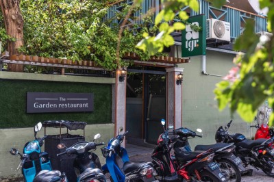 އެޑްވަޓޯރިއަލް: ގާޑެން ރެސްޓޯރެންޓުގެ އެކްސްޕްރެސް ލަންޗް؛ އަވަސްވެފައި އަގުހެޔޮވާނެ