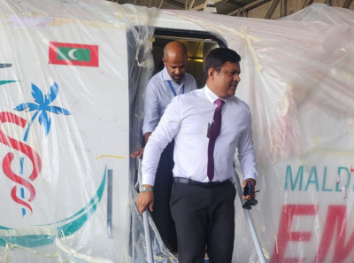 ޚިދުމަތް ފަށަން، އެއާ އެމްބިއުލާންސް ތައްޔާރުކޮށްފި