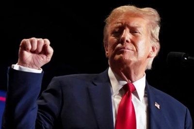 އިންތިހާބުގައި ޓްރަމްޕްއަށް ވާދަކުރެއްވޭނެ ކަމަށް ސްޕްރީމް ކޯޓުން ކަނޑައަޅައިފި