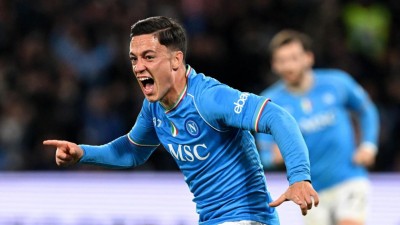 ނަޕޯލީއިން ޔުވެންޓަސް ބަލިކޮށް ޔޫރަޕުން ޖާގައެއް ހޯދުމަށް ކުރާ އުންމީދުއާކޮށްފި