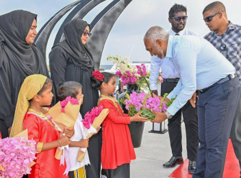 މަޖިލީހުގެ މަސައްކަތް ކުރަނީ އަސާސެއް ނެތި، ބަޔަކު އަންގާ ގޮތަށް: ރައީސް