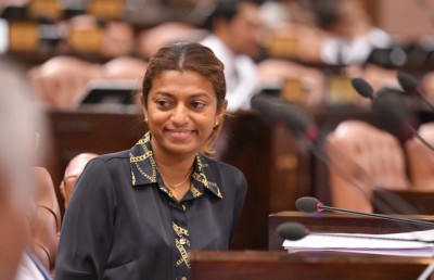 ވަޒީރުންނާއި ސިޔާސީ މަގާމުތަކުގެ އަދަދު މަޖިލީހުން ފާސްކުރަންޖެހޭ ގޮތް ހަދަން ބިލެއް