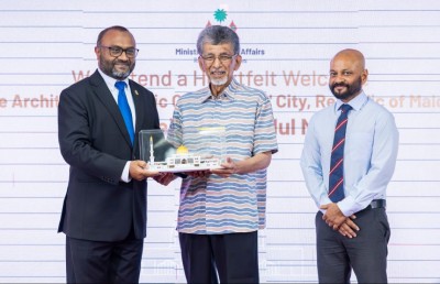 އިސްލާމީ މަރުކަޒުގެ އާކިޓެކްޓުގެ ހިތުގައި އަދިވެސް ޖަހަނީ އެ މަސައްކަތުގެ ވިންދު