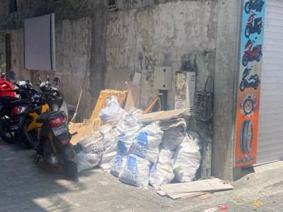 މާލެ ގޮނޑުވުން، ސަބަބަކީ ކުނި އުކުމަށް ހުރި ދަތިތައް؟