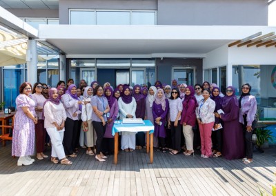 އެލައިޑުން އަންހެނުންގެ ދުވަސް ފާހަގަކުރީ އަންހެނުންނަށް ޚާއްސަ އާ "ކަމަނަ" ޕްލޭނާއެކު