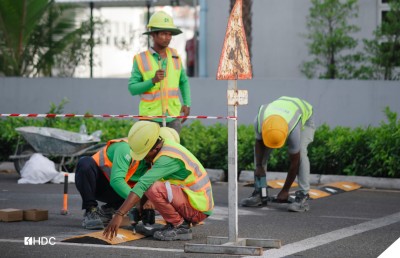 އެކްސިޑެންޓް މަދުކުރަން ހުޅުމާލޭގެ މަގުތަކުގައި އިތުރު ސްޕީޑް ބަމްޕް ހަރުކުރަނީ