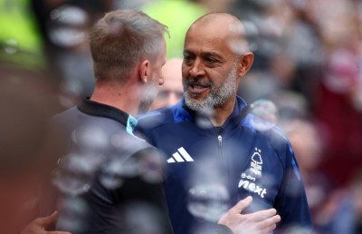 ޕޮޓާ ބޭރުކޮށް ވެސްޓް ހޭމްގެ ކޯޗަކަށް ނޫނޯ