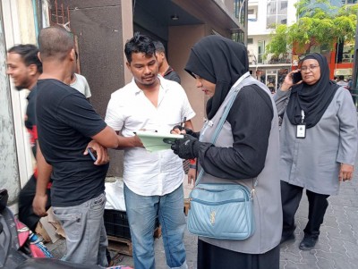 މާލޭ މަގުމަތިން 31 ޓަނުގެ ކުނި ނަގައި، 18 މީހުން ޖޫރިމަނާ ކޮށްފި