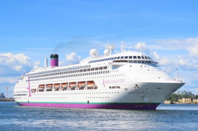 އަހަރުގެ 5ވަނަ ކްރޫޒްލައިނާއިން 1،400 އަށްވުރެ ގިނަ ފަތުރުވެރިން