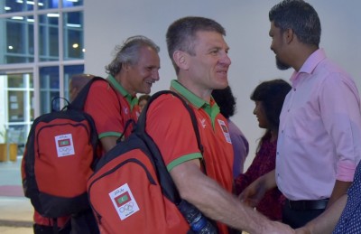 ރާއްޖެއާ ދެކޮޅަށް ނުކުންނަން ގެލާއަށް ފުރުސަތެއް ނުލިބުނު، ތަޖިކުސްތާނުން އާ ކޯޗަކު ހޯދައިފި