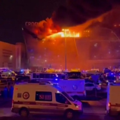 ރަޝިޔާގައި ދިން ބަޑީގެ ހަމަލާގައި 60 އަށްވުރެ ގިނަ މީހުން މަރުވެއްޖެ