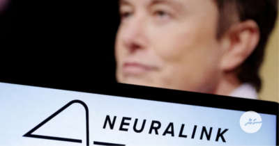 މައިކްރޯޗިޕް ލެއްވި މީހާ އޮންލައިންކޮށް ރާޒުވާ ކުޅޭ ވީޑިއޯއެއް