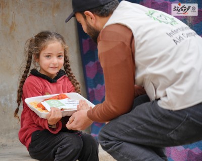 ޣައްޒާގަ ހާލުގައި ޖެހިފައިވާ ފަލަސްތީނު ރައްޔިތުންނަށް ޒަކާތު ފަންޑުން ކާބޯތަކެތި ފޯރުކޮށްދެނީ