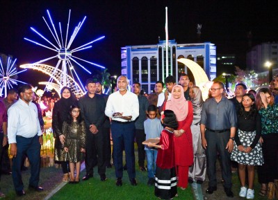 ކުލަގަދަ ފިތުރު އީދަކަށް ބޮކިތައް ދިއްލައި، ފެންއަރުވާ ވަޑާން އަލުން ހުޅުވައިފި