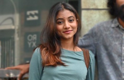 ރައީސަށް އިންޒާރުދިން ކަމުގެ ތުހުމަތަށް ޝިމަންގެ ފޯނު ހިފަހައްޓައިފި