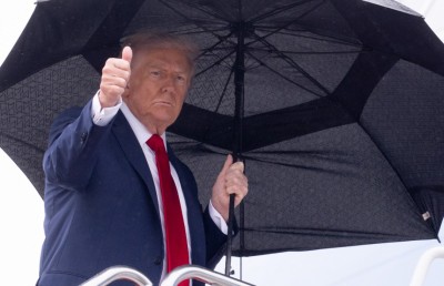 ހަނގުރާމަ ނިމިއްޖެ: ޓްރަމްޕު