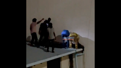 ގެއެއްގެ ޓެރަސް މަތިން ވެއްޓުނު މީހަކަށް ފަރުވާދެނީ؛ ބޮލަށާއި ފަޔަށް ސީރިއަސް އަނިޔާތަކެއް