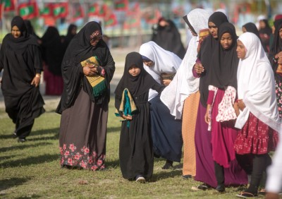 އީދު ނަމާދަށް އީދު ހެދުން ލިބުނު ތަ؟