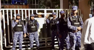 ފުލުހުން އީސީގެ މެމްބަރުން ޕީއެންއެފް ޖަލްސާއަށް ނުވެއްދުމުން އަނބުރާ ގޮސްފި