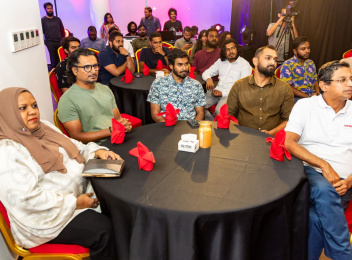 އުރީދޫގެ ހަދިޔާފޮށިން އިނާމު ލިބުނު ފަރާތްތަކަށް އިނާމު ހަވާލުކޮށްފި