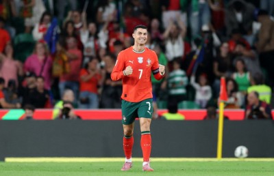 ރޮނާލްޑޯ ރެކޯޑް ހެދި ނަމަވެސް ޕޯޗުގަލްގެ އިންތިޒާރު ދިގުލައިފި