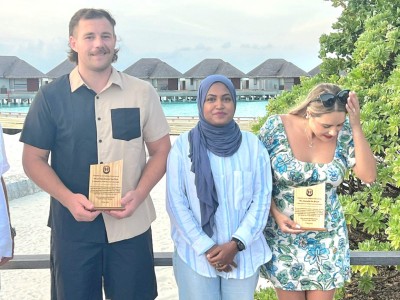 ހަނީމޫނަށް އައި ދެމަފިރިން ދިވެއްސެއްގެ ފުރާނަ ސަލާމަތް ކޮށްފި