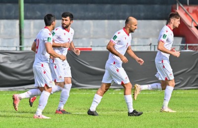 ރާއްޖޭގެ ދަނޑުގައި ތަޖިކިސްތާނުން ދިވެހި ޓީމު ތިން ލަނޑުން ބަލިކޮށްފި