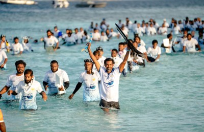 އެއްފަހަރާ އެންމެ ގިނަ މީހުން ފީނުމުގެ ދުނިޔޭގެ ރެކޯޑު ރާއްޖޭން ގާއިމުކޮށްފި