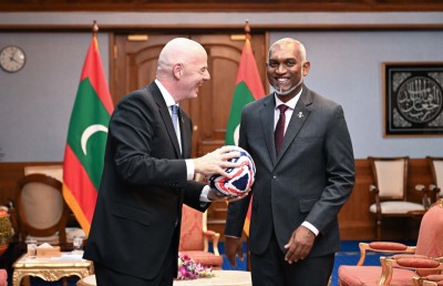 އިންފަންޓީނޯ އަށް ރައީސް ދެއްވީ ފުޓްބޯޅަ ކުރިއަރުވާނެކަމުގެ ޔަގީންކަން