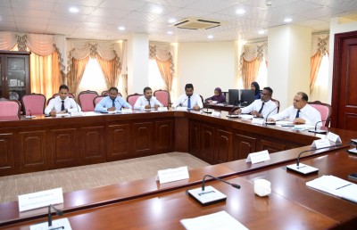 މީޑިއާ ކޮމިޝަންގެ ރައީސަކު ހޮވަން ހުރިހާ މެމްބަރުންނާ އިންޓަވިއުކޮށްފި