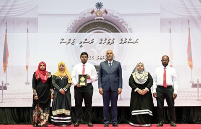 ގައުމަށްޓަކައި ގުރުބާން ވެވޭނީ ހަމައެކަނި ޔުނިފޯމް އަޅައިގެނެއް ނޫން: ރައީސް