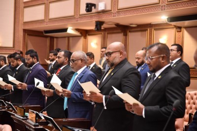 ވިހިވަނަ މަޖިލީހުގެ މެންބަރުން ހުވާކޮށްފި