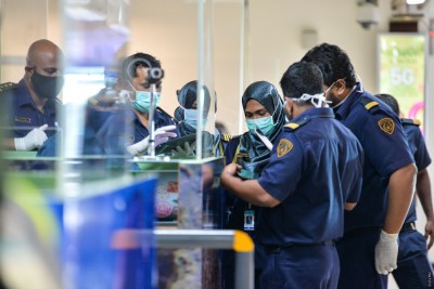 ލަންކާ މީހަކު ރާއްޖެ އެތެރެވިޔަ ނުދިނުމުން ކަންބޮޑުވުން