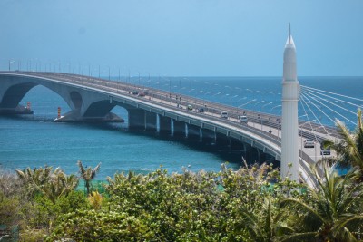 ބުރިޖު ކައިރިން މޫދުގައި މަރުވެފައި އޮއްވާ ފެނުނީ ބިދޭސީއެއް