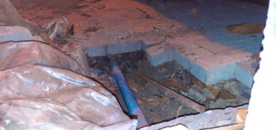 ފުޑްކޯޓު ކައިރި ހުރި ބައްތިތައް ނުދިއްލޭތީ ބެލިއިރު، ކޭބަލްތައް ވަގަށް ނަގާފައި