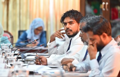 މުސާރައިގެ ހޭދަ ބޮޑުވަމުން ދިއުމަކީ ފިސްކަލް ހާލަތު ހަމައަކަށް އަޅުވަން އޮތް ގޮންޖެހުން: ފިނޭންސް