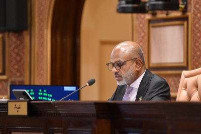 އިޒްރޭލު ޕާސްޕޯޓު މަނާކުރާއިރު އިގްތިސޯދީ ގެއްލުމަށާއި ގައުމުގެ ސަލާމަތަށް ބަލަންޖެހޭ: ނާޒިމް