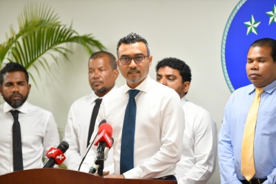 241 ކޮމިޓީން 2ވަނަ ޖާގައެއް ނުދިން، ނަމަވެސް ކޮމިޓީތައް އެކުލެވުނު ގޮތާމެދު ހިތްހަމަޖެހޭ: އެމްޑީޕީ