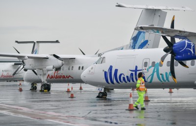 އެއާޕޯޓަށް ބާރުބޮޑު ދުވަހެއް، 50 އަށްވުރެ ގިނަ ޑޮމެސްޓިކް ފްލައިޓް